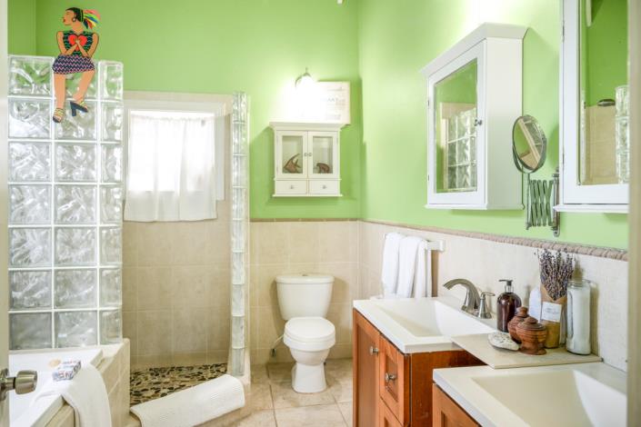 Image No.18-4 Bed Villa / Detached for sale