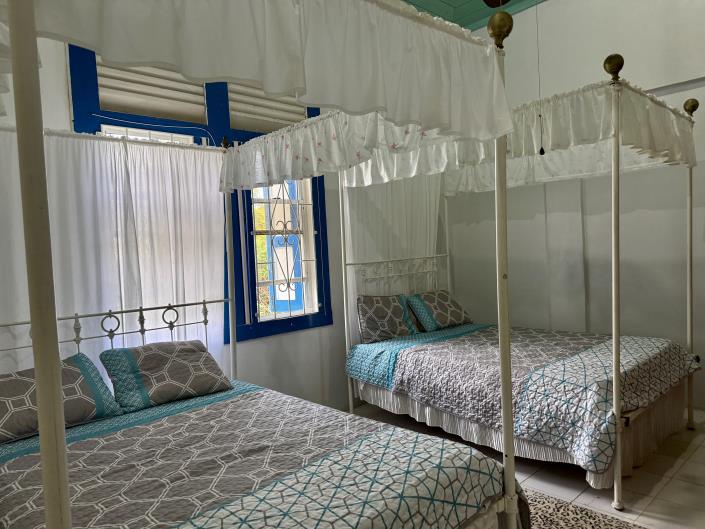 Image No.10-3 Bed Country House for sale