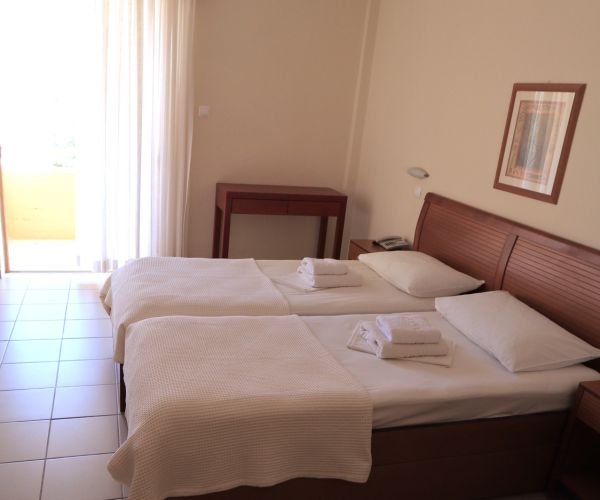 Image No.19-Maison de 21 chambres à vendre à Stoupa