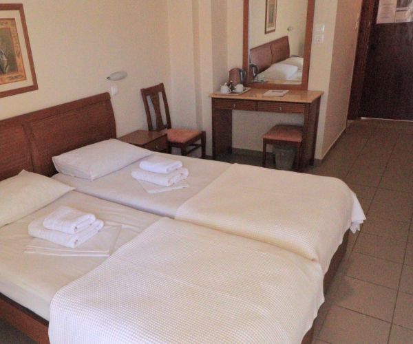 Image No.22-Maison de 21 chambres à vendre à Stoupa