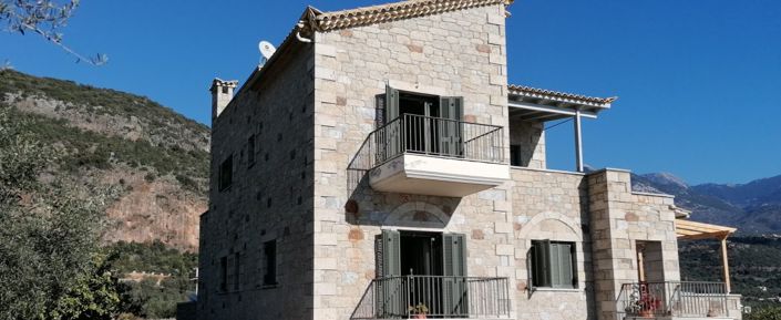 Image No.3-Maison de 5 chambres à vendre à Kardamyli