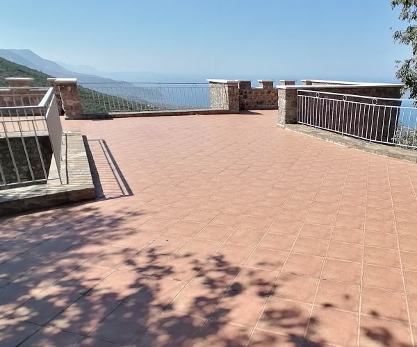 Image No.44-2 Bed House for sale