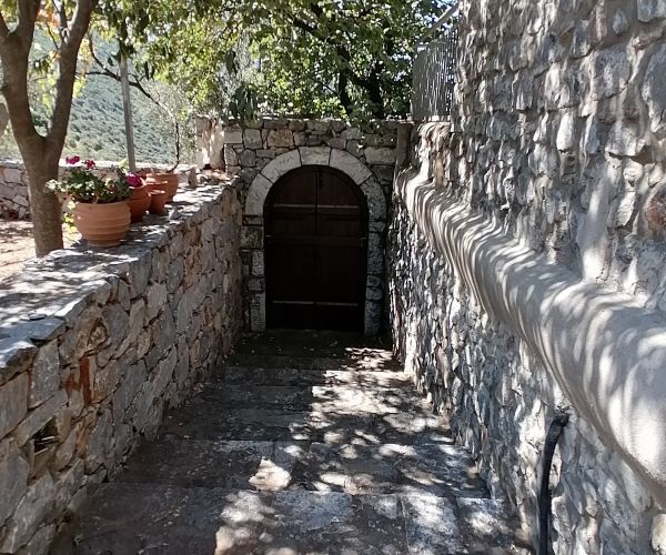 Image No.51-2 Bed House for sale