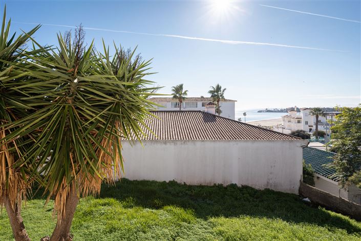 Image No.12-11 Bed House for sale