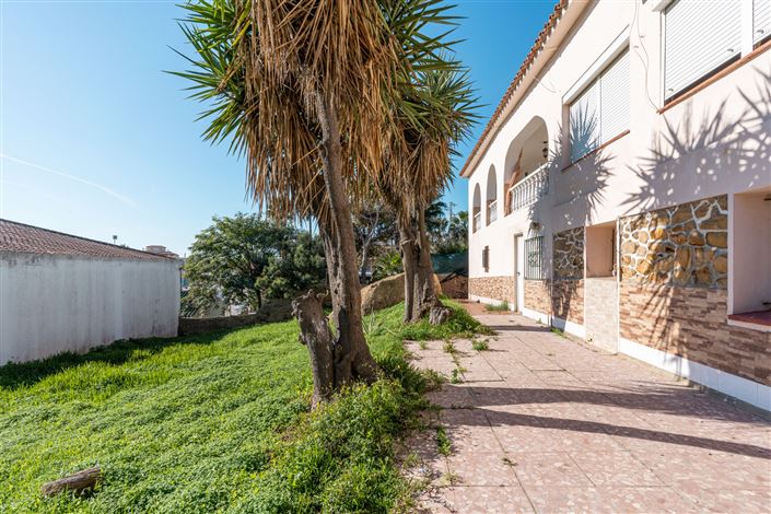 Image No.14-11 Bed House for sale