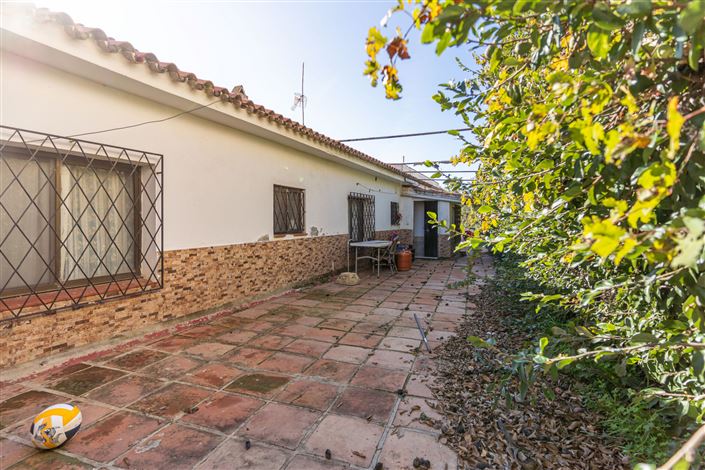 Image No.45-11 Bed House for sale