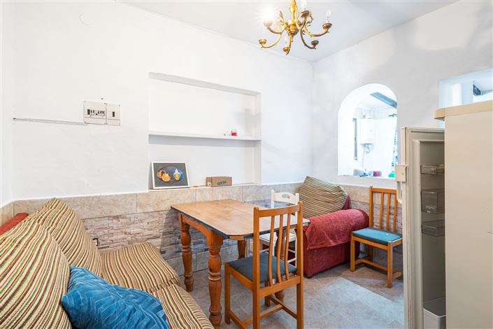 Image No.48-11 Bed House for sale