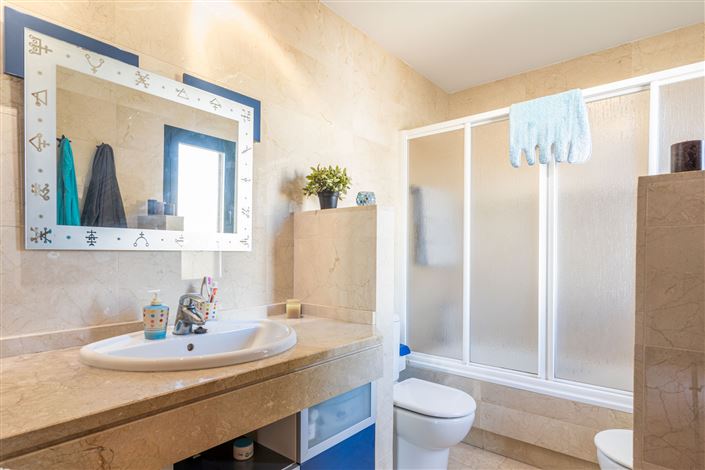 Image No.25-3 Bed Townhouse for sale