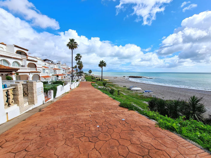 Image No.44-2 Bed House for sale