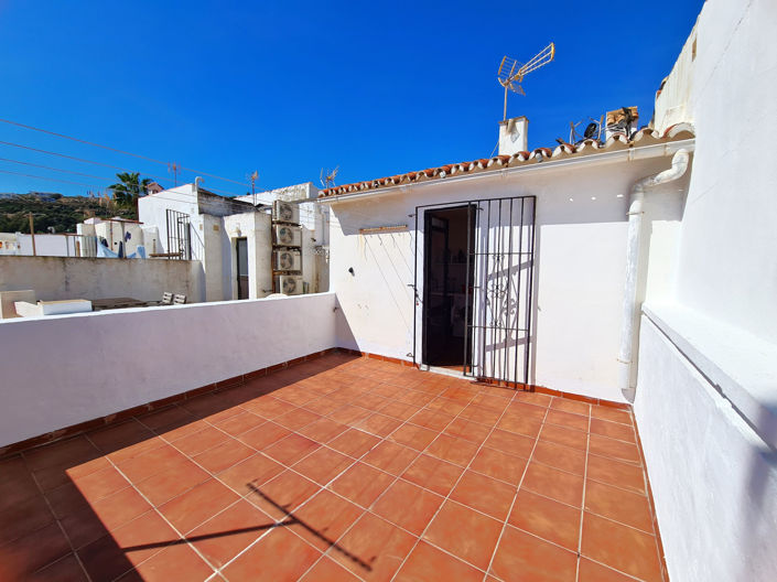 Image No.38-2 Bed House for sale