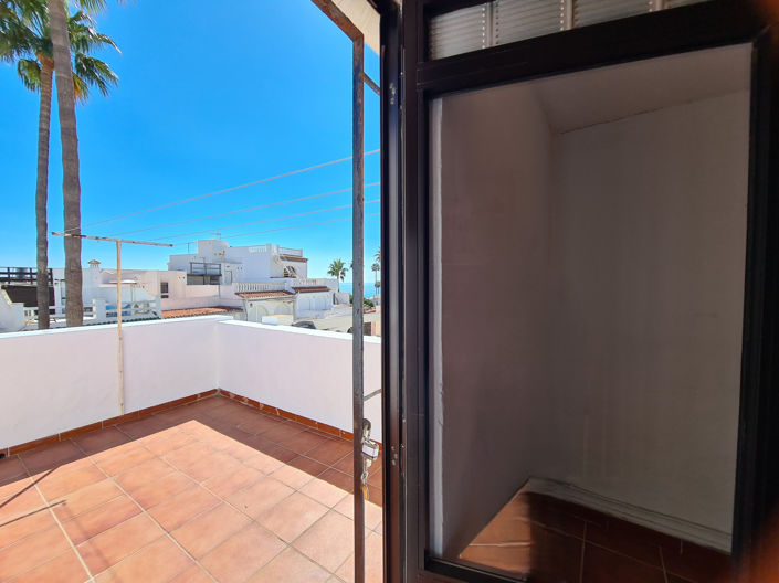 Image No.42-2 Bed House for sale