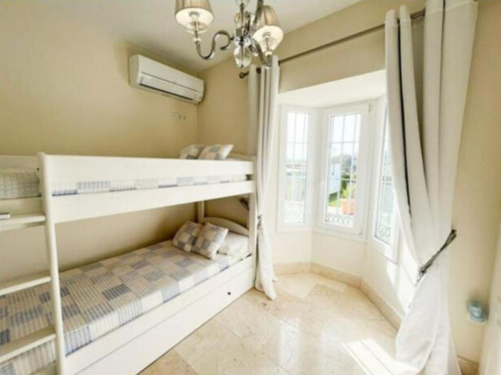 Image No.16-5 Bed House for sale