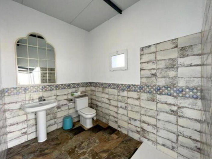 Image No.22-5 Bed House for sale