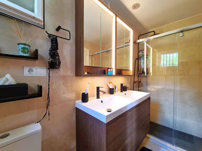 Image No.27-3 Bed Property for sale