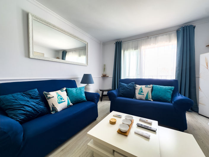 Image No.12-2 Bed Property for sale