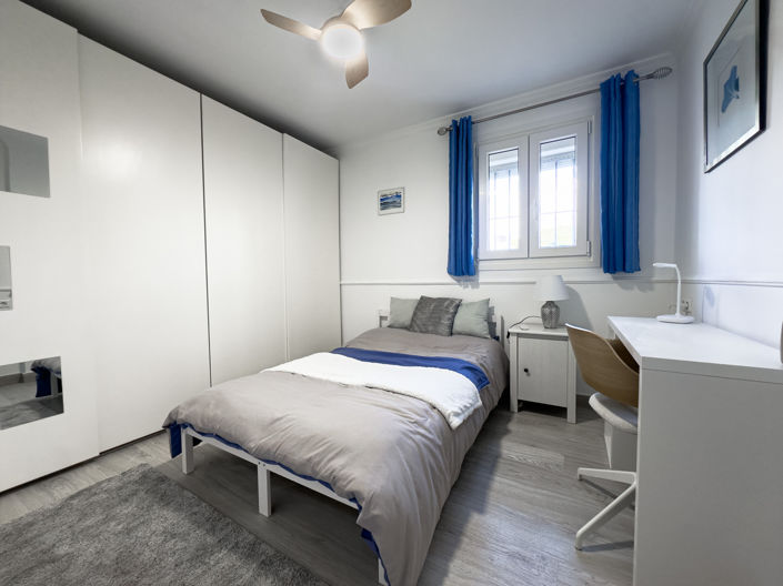 Image No.20-2 Bed Property for sale