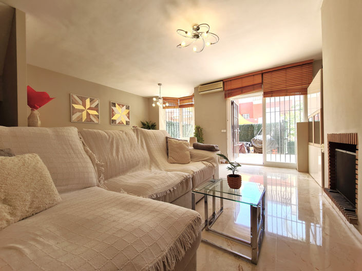 Image No.17-3 Bed Townhouse for sale