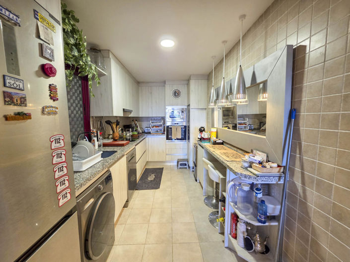 Image No.28-3 Bed Property for sale