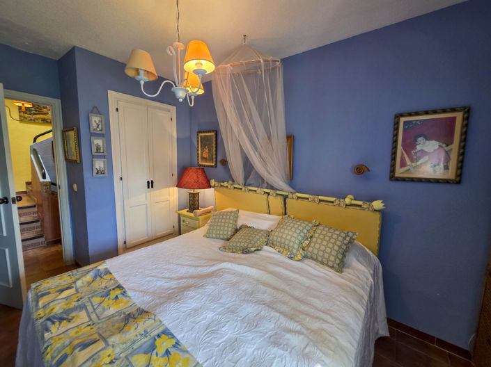 Image No.26-3 Bed Townhouse for sale