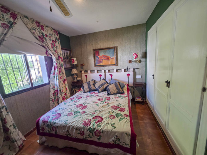 Image No.8-3 Bed Townhouse for sale