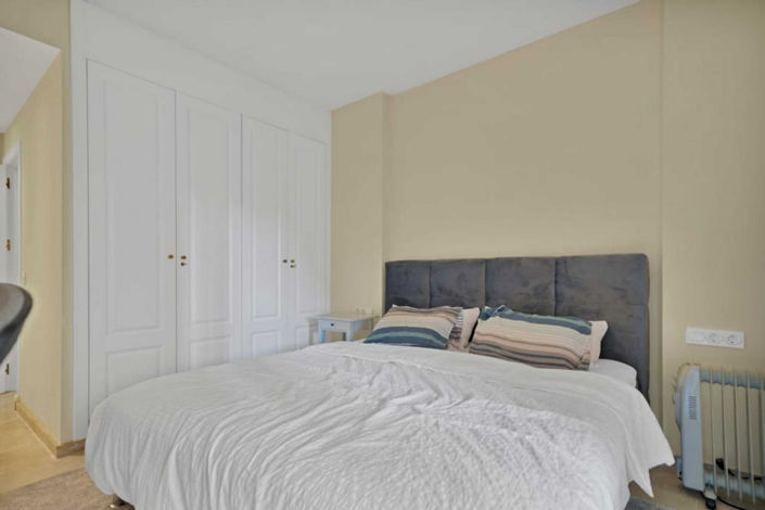 Image No.21-3 Bed Apartment for sale