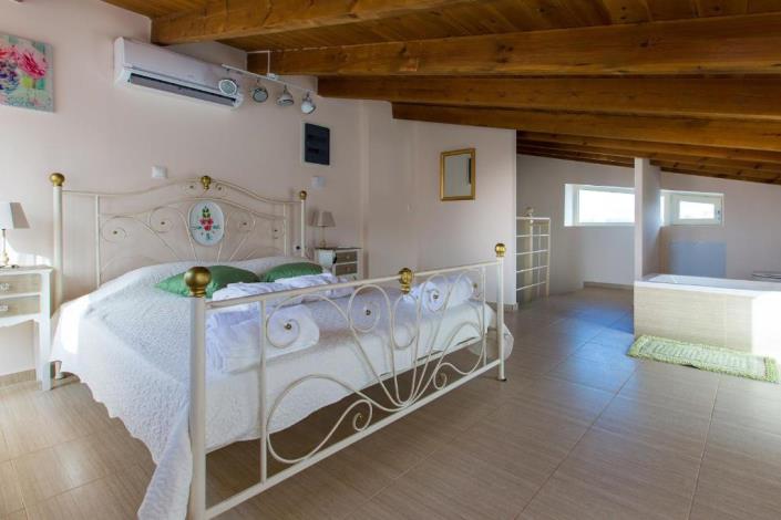 Image No.19-4 Bed Villa for sale