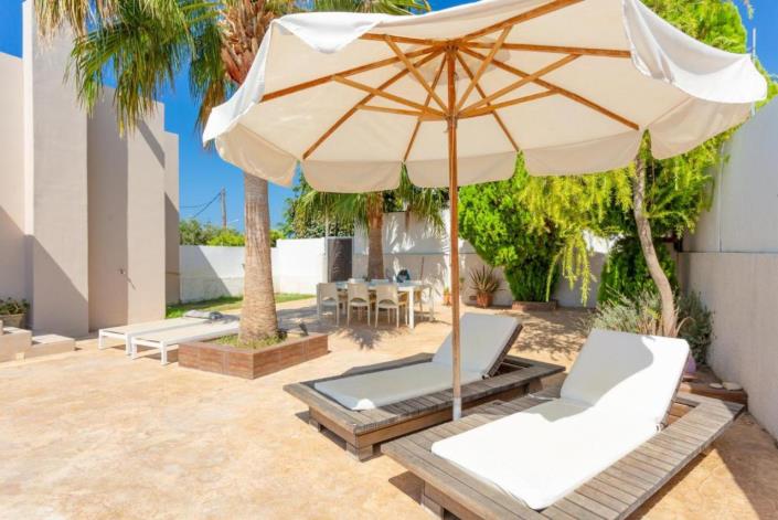 Image No.12-Villa / Détaché de 7 chambres à vendre à Adele