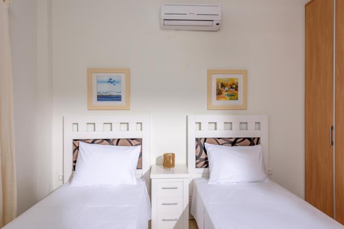 Image No.25-2 Bed Villa for sale