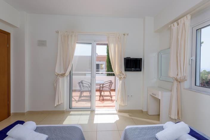 Image No.20-2 Bed Villa for sale