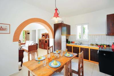 1v-789_Three-Bedroom-Villa-for-sale-near-Rethymno-3