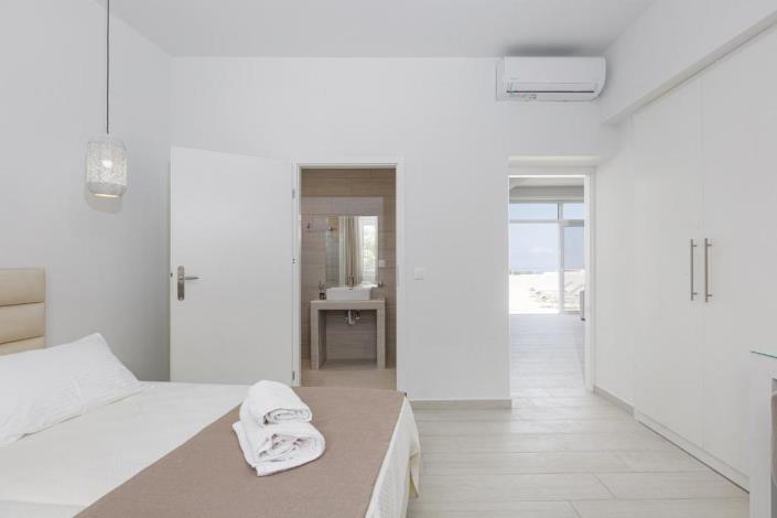 Image No.29-2 Bed Villa for sale