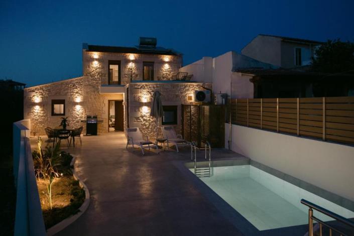 Image No.32-Maison / Villa de 2 chambres à vendre à Adele