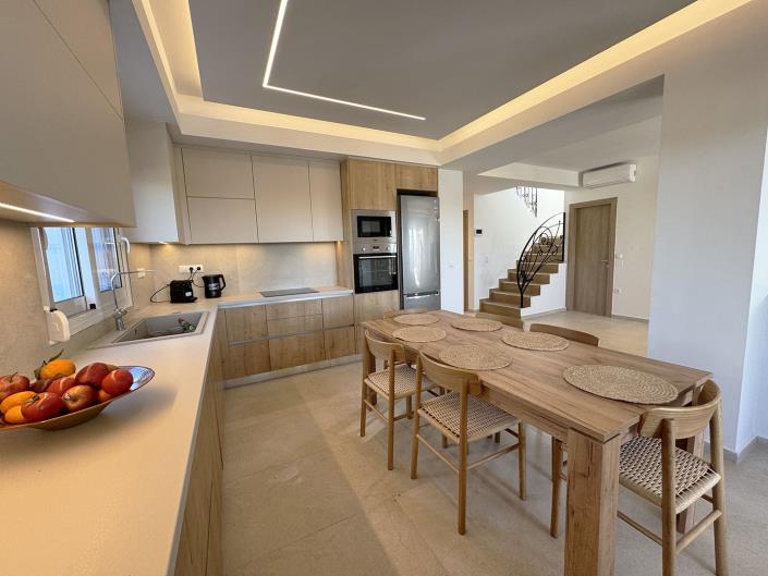 Image No.14-3 Bed Villa for sale