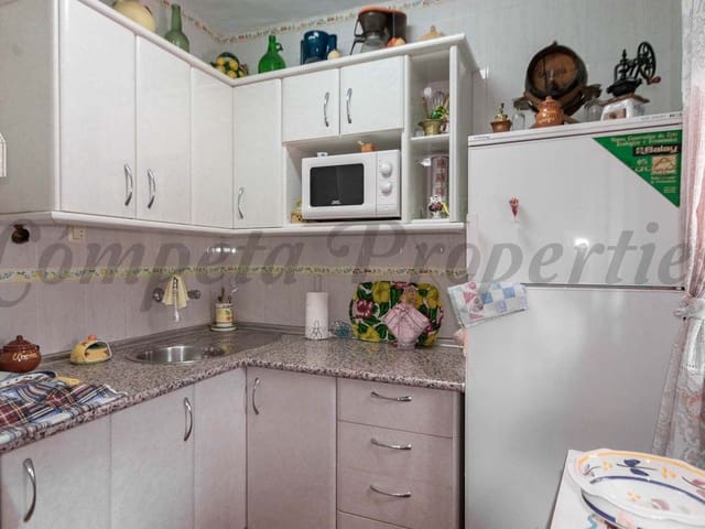 Image No.8-3 Bed Townhouse for sale