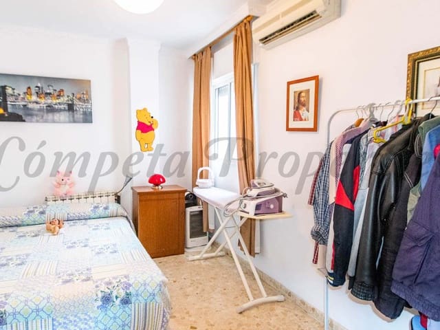 Image No.9-4 Bed Townhouse for sale