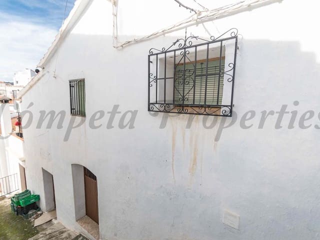 Image No.18-3 Bed Townhouse for sale