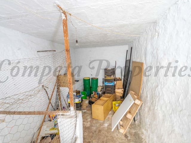 Image No.20-3 Bed Townhouse for sale