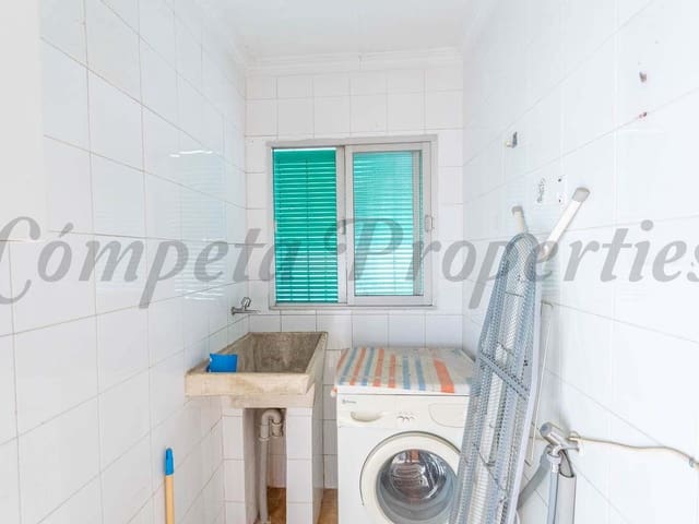 Image No.30-3 Bed Townhouse for sale