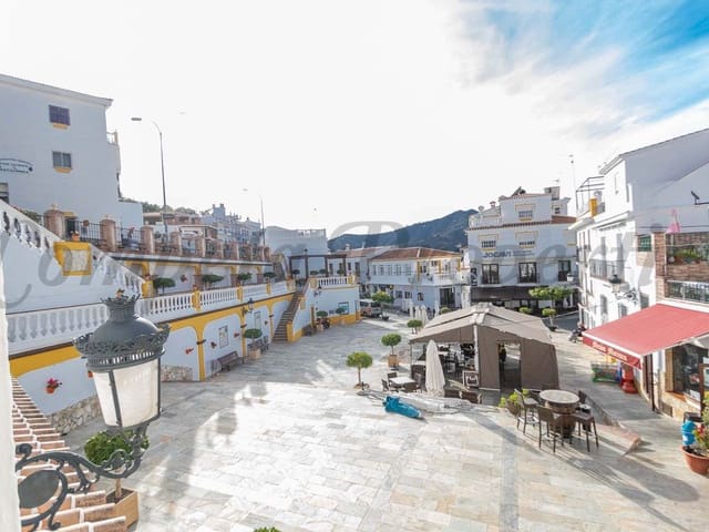 Image No.39-3 Bed Townhouse for sale