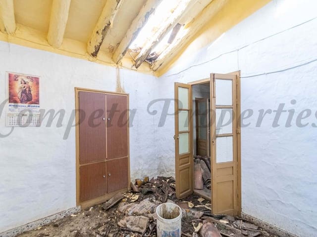 Image No.8-3 Bed Townhouse for sale