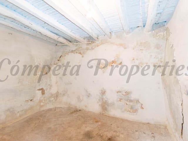 Image No.8-5 Bed Townhouse for sale