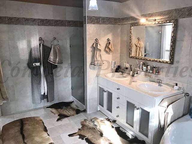 Image No.17-Finca de 4 chambres à vendre à Sayalonga