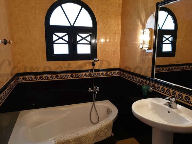 Image No.13-3 Bed Villa for sale