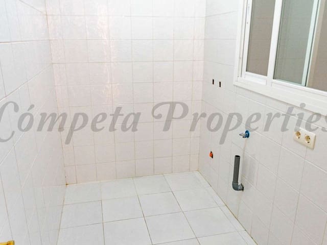 Image No.11-4 Bed Townhouse for sale