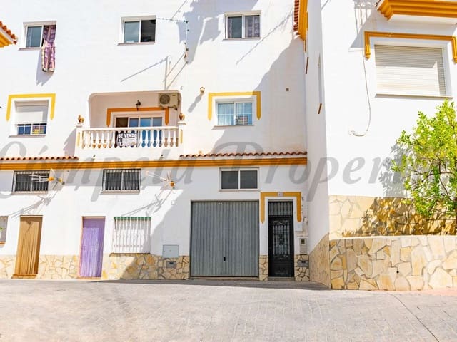 Image No.13-4 Bed Townhouse for sale