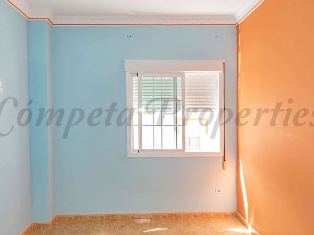 Image No.9-4 Bed Townhouse for sale