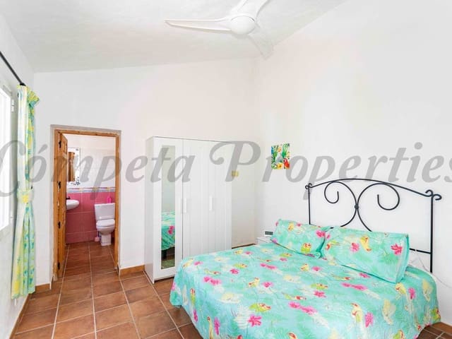 Image No.15-2 Bed Villa for sale