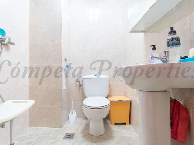 Image No.13-7 Bed Townhouse for sale