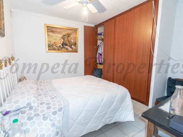 Image No.7-7 Bed Townhouse for sale