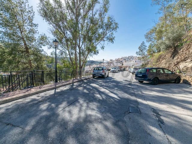 Image No.20-3 Bed Townhouse for sale